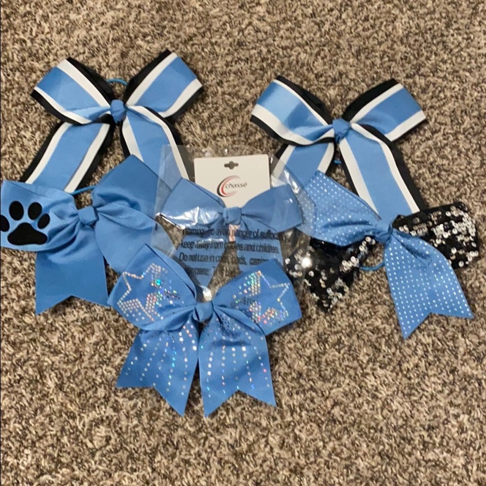 Lot of 6 Chasse Cheer bows Light blue/black/white.